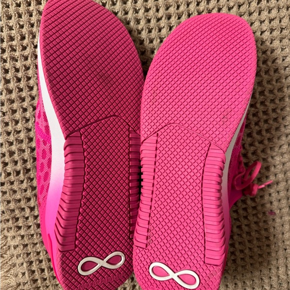 Infinity Sneakers size 10 NWOT - Picture 6 of 6